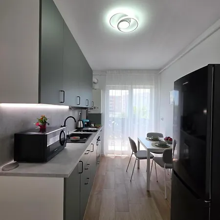 Lety's Cosy Apartment, Free Parking And Wifi