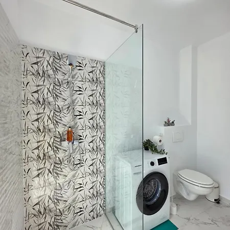 Lety's Cosy Apartment, Free Parking And Wifi Apartamento