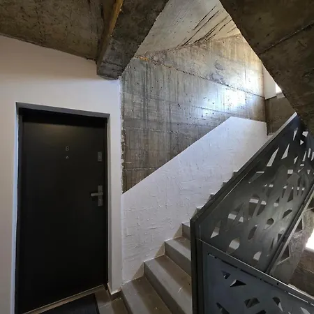 Lety's Cosy Apartment, Free Parking And Wifi *